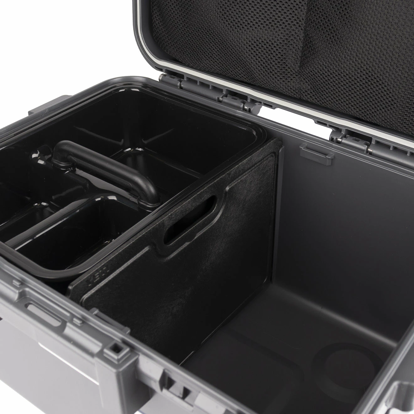 YETI Loadout Go Box 30 Charcoal 4 YETI Loadout Go Box 30 Charcoal - Image 4