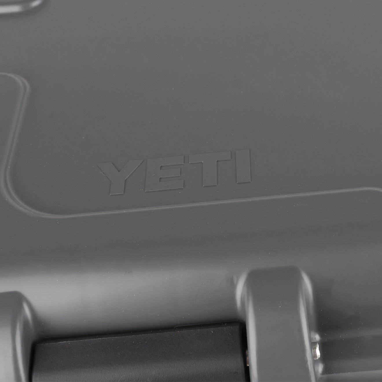 YETI Loadout Go Box 30 Charcoal 3 YETI Loadout Go Box 30 Charcoal - Image 3